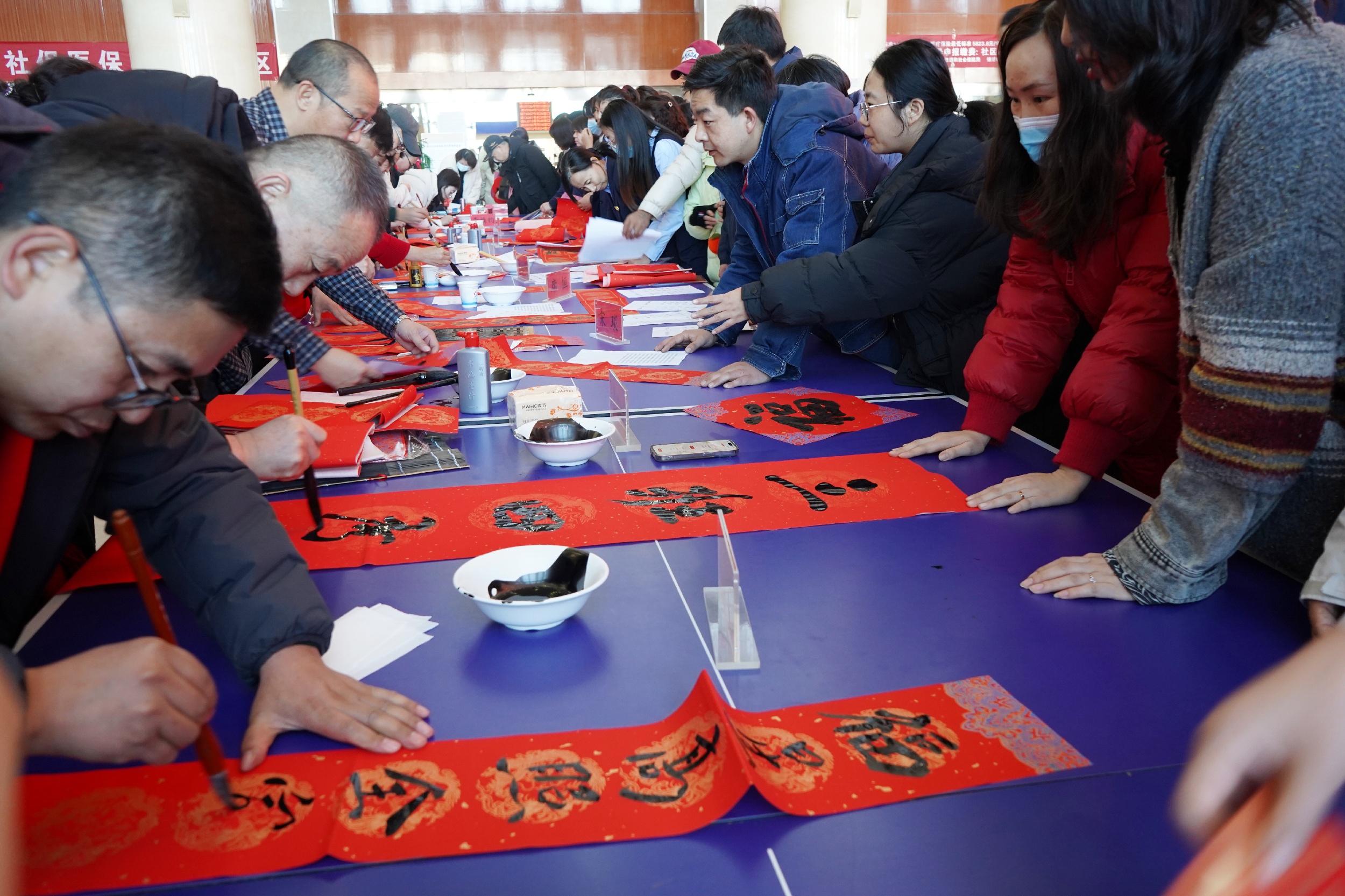 民进宁夏区委会联合银川市委会开展写春联、送祝福活动3.jpg